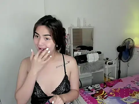 nica_doll live sex cam