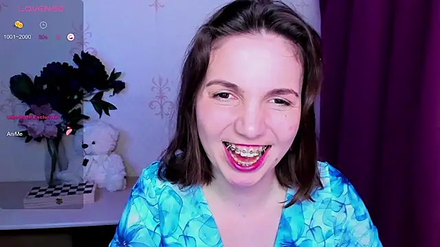 KindHazelHere_ webcam