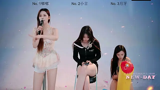 来个能把她们打服的总裁Come on, a CEO who can subdue them!