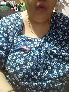 tamilthanushri webcam