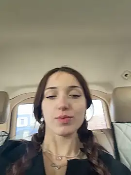 DollyTall's live cam