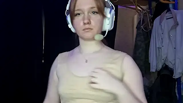 BelladeSimons webcam