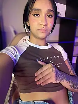 Webcam Model (Isabella-Teen)  is live.Free join now!