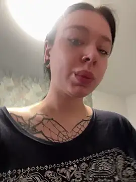 AlishaOfThorns webcam