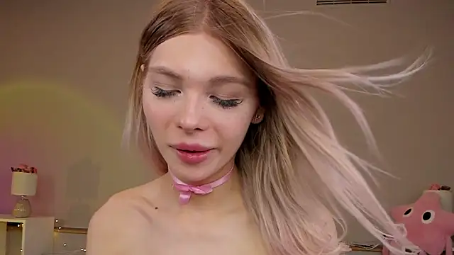 Blondy_Fina webcam