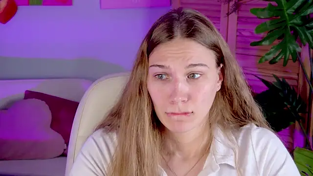 Sweet_Emilya Stripchat cam model