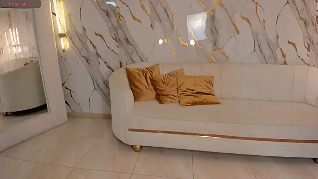 ariananova - ArianaNova's free webcam - UK Sex Cams