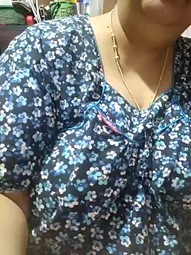 tamilthanushri webcam