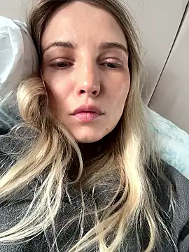 Adelina0001 live sex cam