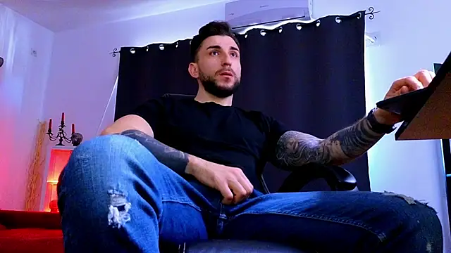 MightyAaron66 webcam