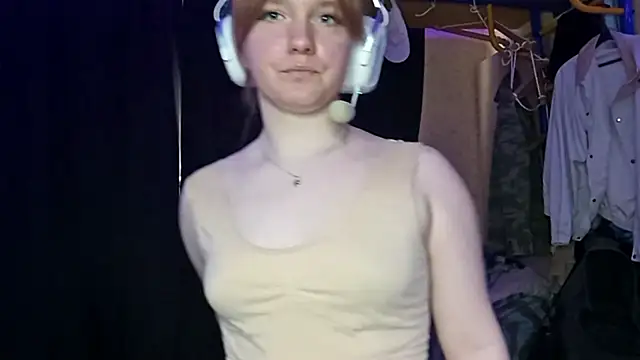 BelladeSimons webcam