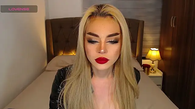 SexFucktoryLily webcam