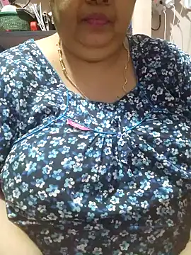 tamilthanushri webcam