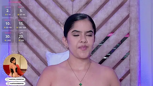 Martina-Roberts- Stripchat cam model