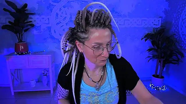 UmaSpace Stripchat cam model