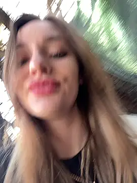 Night_dreams live cam