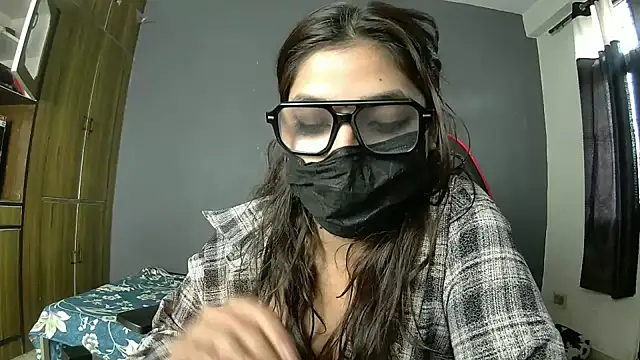 callmeshreya live sex cam