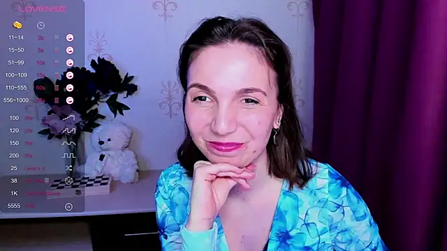 KindHazelHere_ webcam