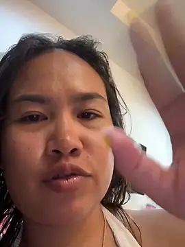Ponthip live sex cam
