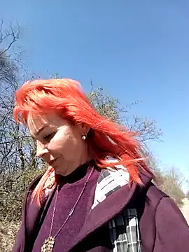 Webcam Model (CassandraSandra44) is live