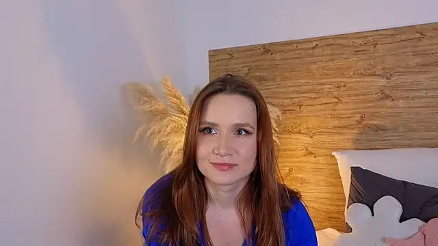 EmilyPop Stripchat cam model