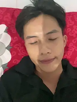 Nguyencuong1999's live cam