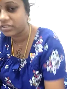 sweetqueen143 webcam