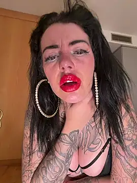 Webcam Model (jenypr1ncess) is live