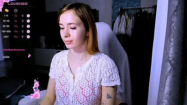 zoyamill - ZoyaMill's free webcam - UK Sex Cams