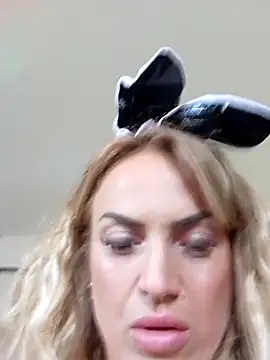 BlondSeduction webcam