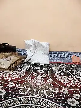 Webcam Model (Rising_Queen)  is live.Free join now!