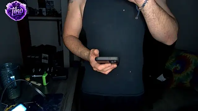 zander823 (M young) - lets chill and smoke