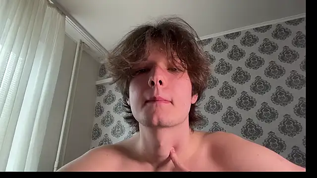 tomasdickpick (M twink) - Take off your T-shirt