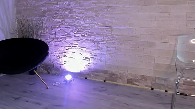 ivorym00n - Ivorym00n's free webcam - UK Sex Cams