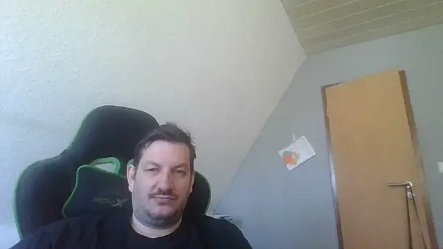 Golffahrer1982 live sex cam