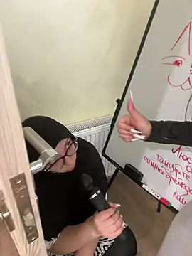 flexboxdoll - FlexboxDoll's free webcam - UK Sex Cams