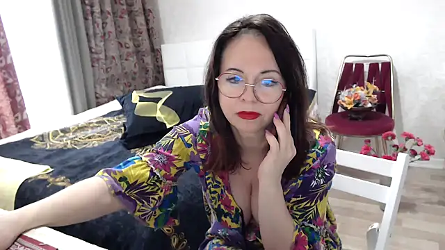 Arisa5000 Stripchat cam model