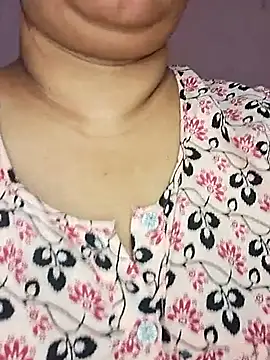 Webcam Model (Ravina_patil1)  is live.Free join now!