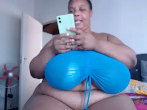 Lovelyboobs01 webcam