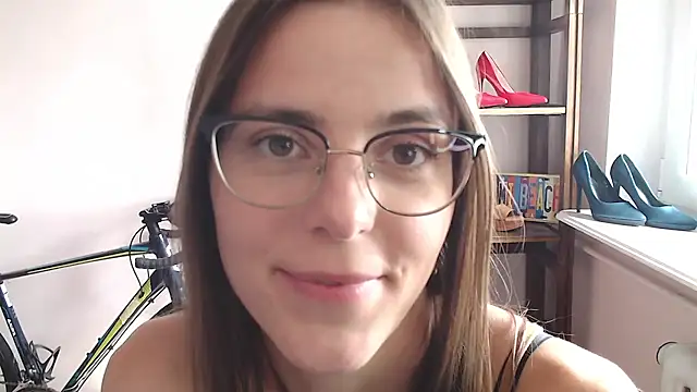 love_megi - Love_megi's free webcam - UK Sex Cams