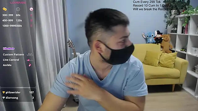 Tomguys live sex cam