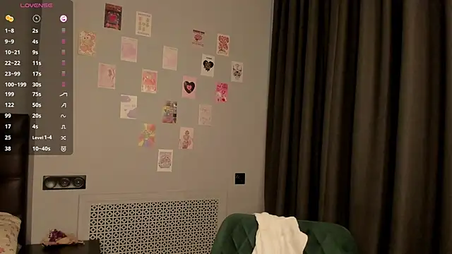 JanuaryElwell Stripchat cam model