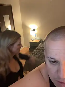 T-MarriedAndMessy-K webcam