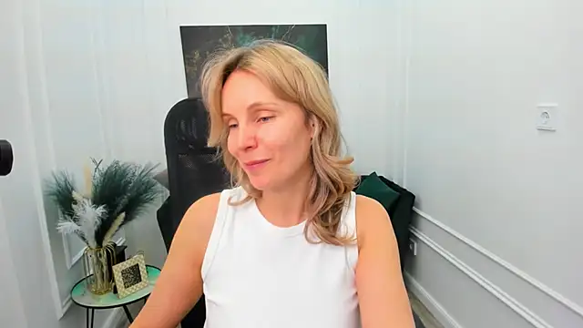 sinty_devis - Sinty_Devis's free webcam - UK Sex Cams