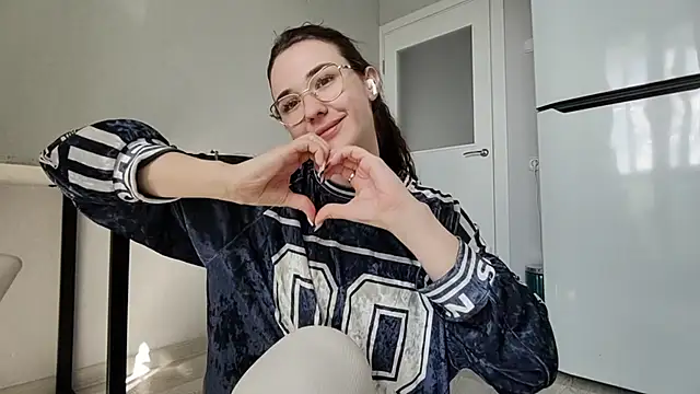 laritatocchio - LaritaTocchio's free webcam - UK Sex Cams