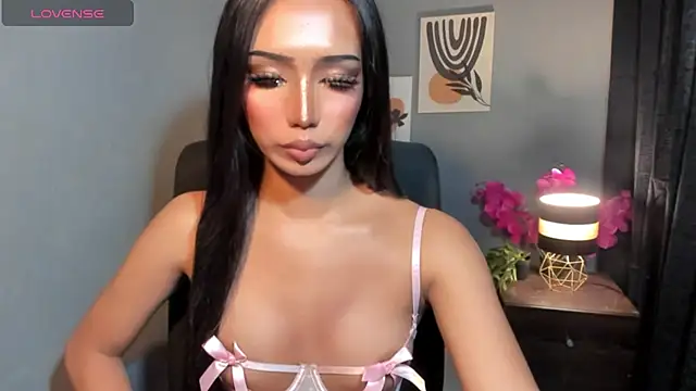 xUrGoddess_islaCumsAlotx webcam