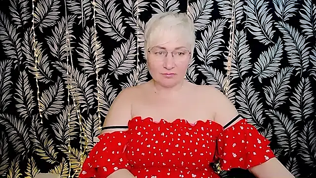 Olivia_playful webcam