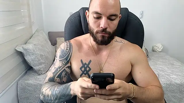 Isaac_Carter webcam
