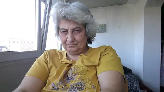 ExquisiteMature webcam