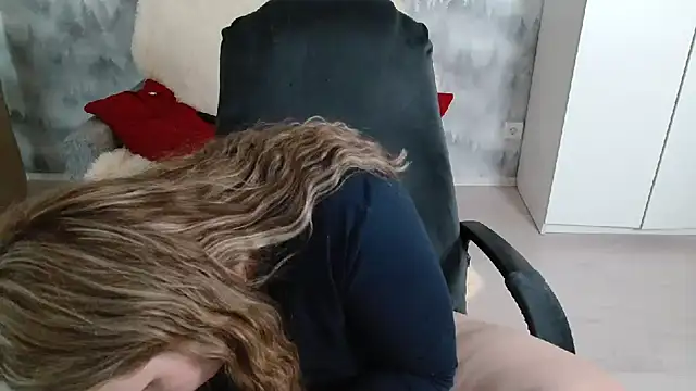 AdelinaLawson live sex cam